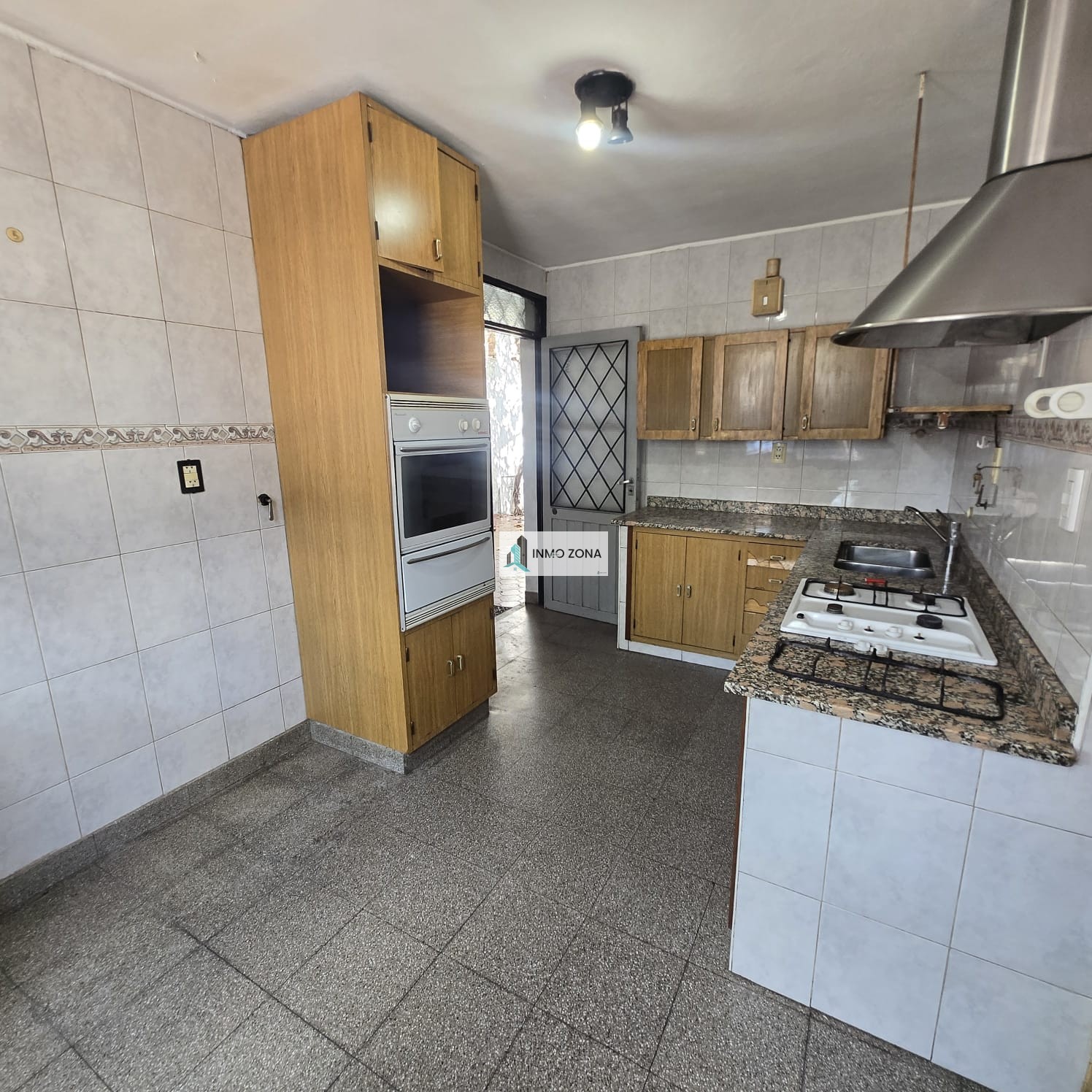 CASA EN ALQUILER EN Bº UNIMEV, GUAYMALLEN, MENDOZA