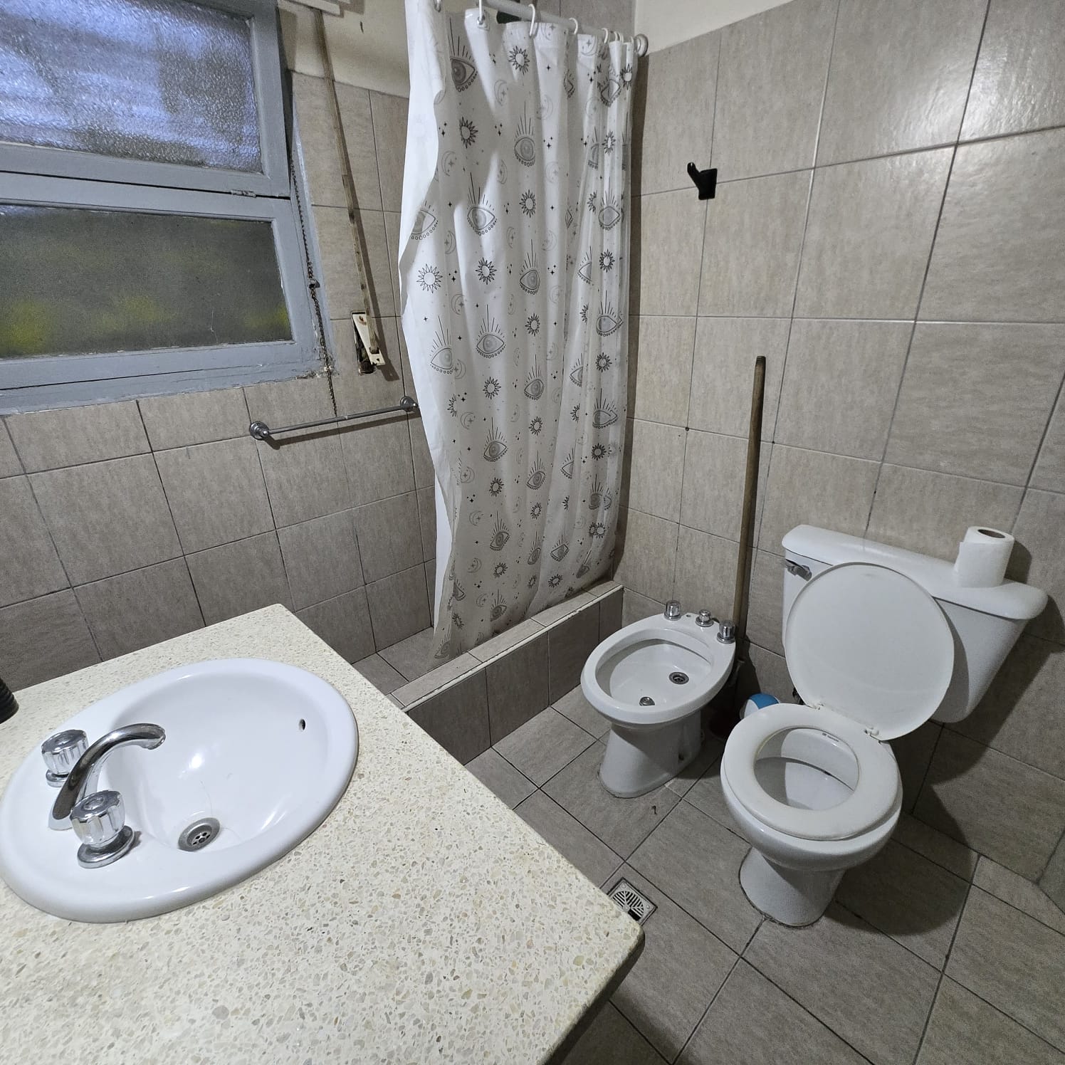 CASA ESQUINA EN VENTA EN SEXTA SECCION, CIUDAD, MENDOZA